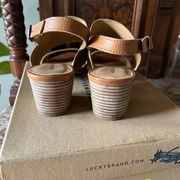 Ladies Lucky Brand block heel sandals  sz 10 - Picture 4 of 4